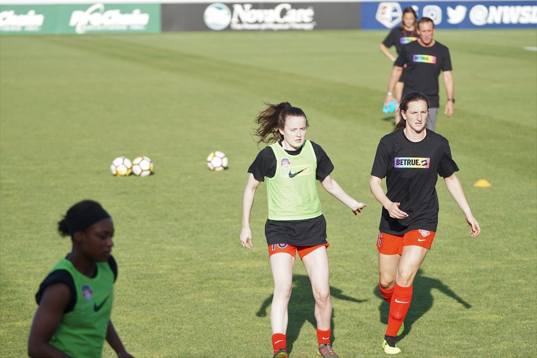 Photo 1 Training materials 2 HR professionals