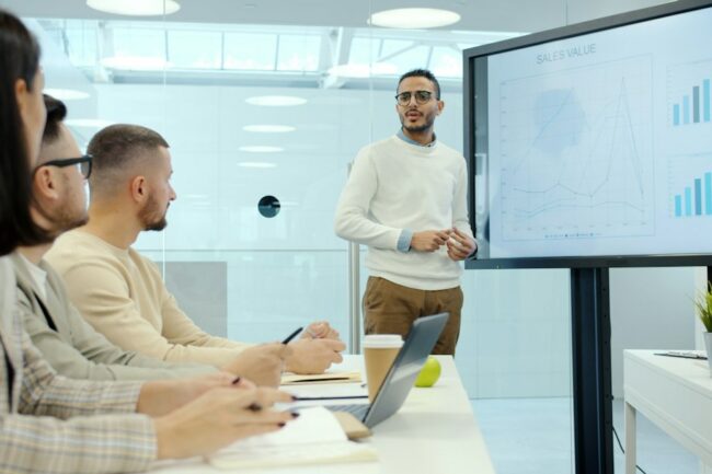 Photo employee training program design